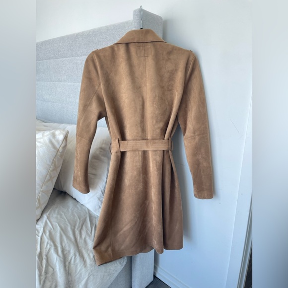 SOLD Trendy Trench coat - Picture 2 of 2